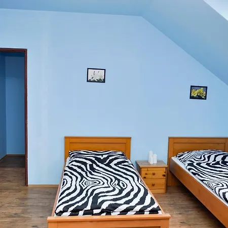 Hostel Farma Nove Straseci