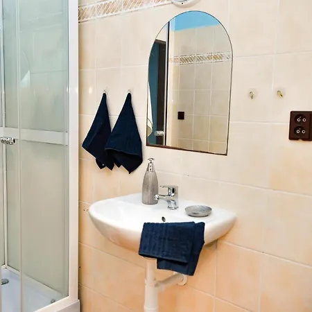 Hostel Farma Nove Straseci