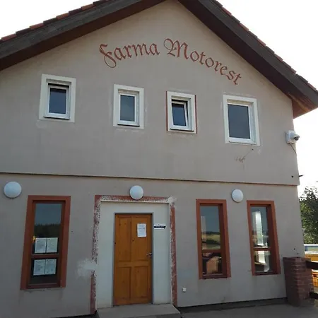 Farma * Nove Straseci